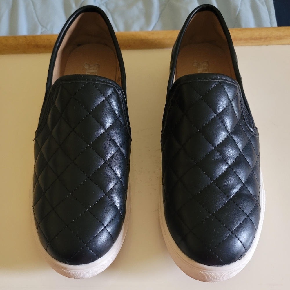 EUC Brash Quilted Slip On Sneakers (Payless) Size 9